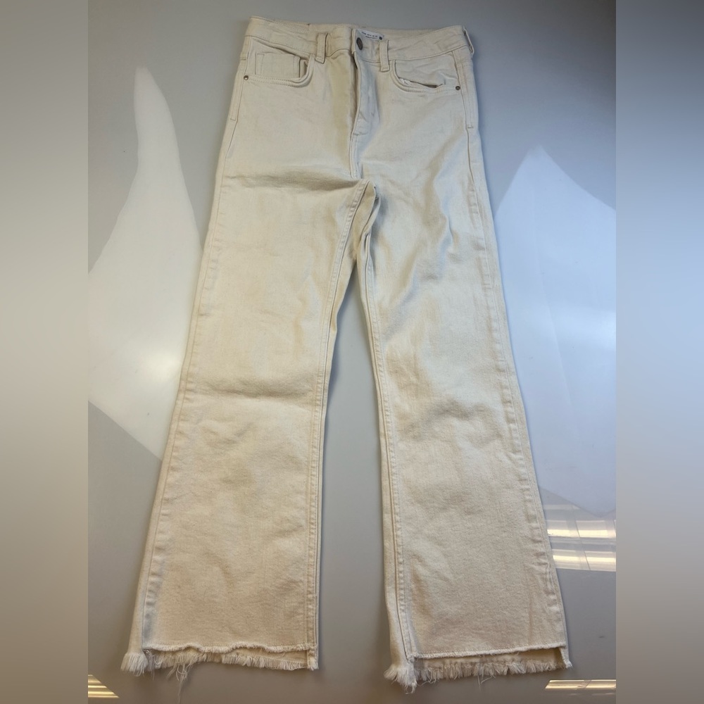 Zara Off-White Frayed Hem Women’s Jeans